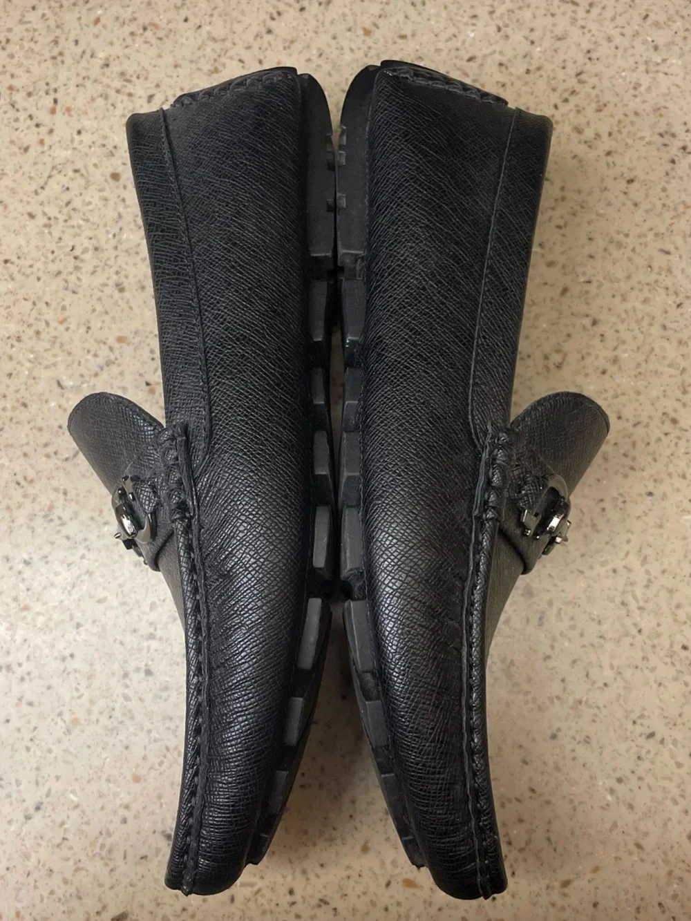 Guess classic black